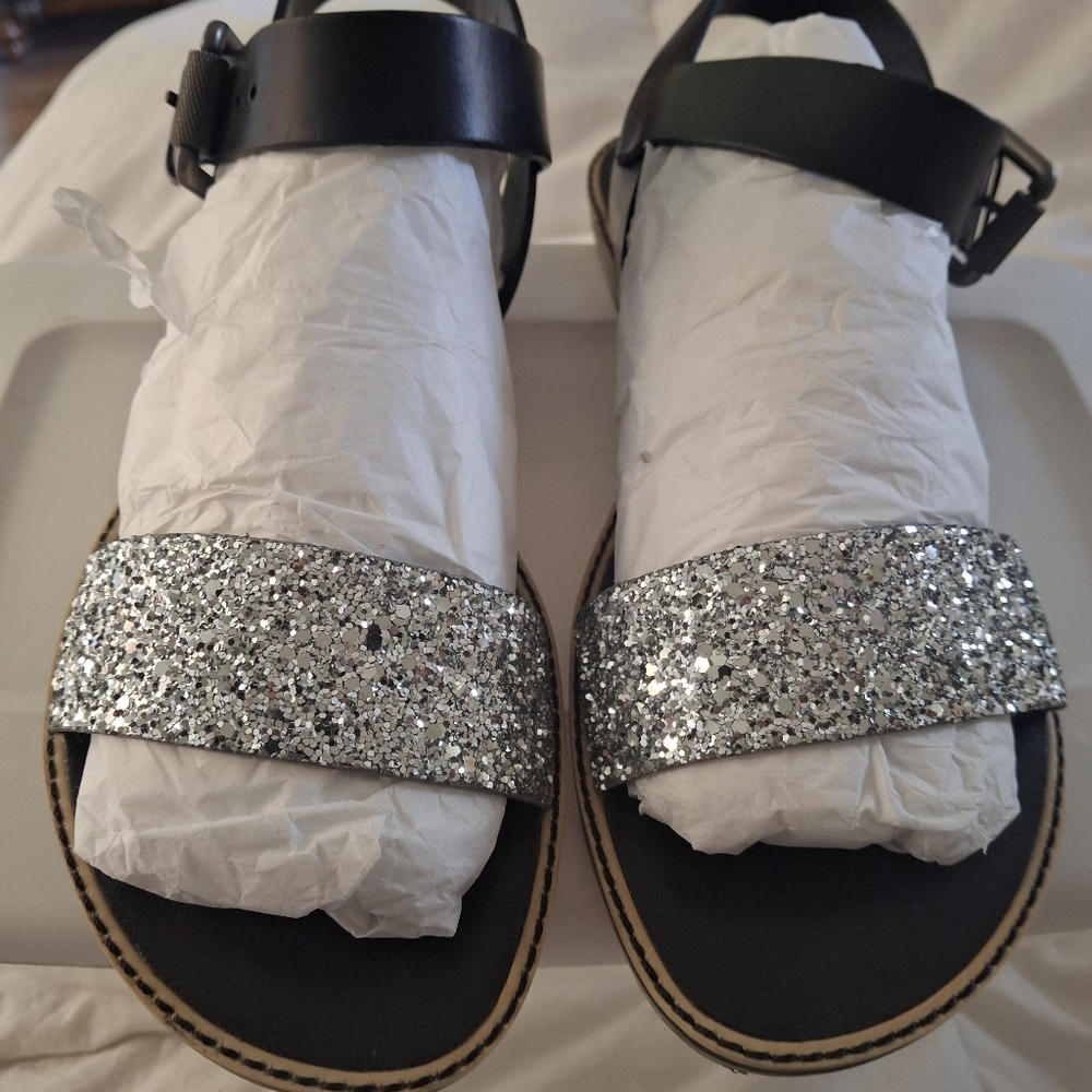 Vera Wang glitter sandal
